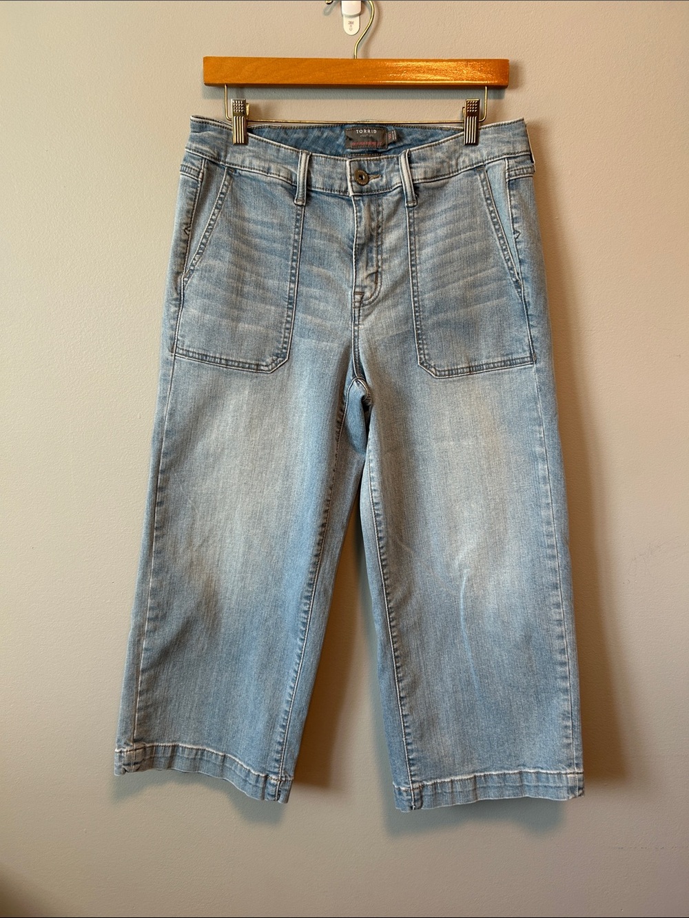Torrid Vintage Stretch High Rise Wide Leg Crop Jeans